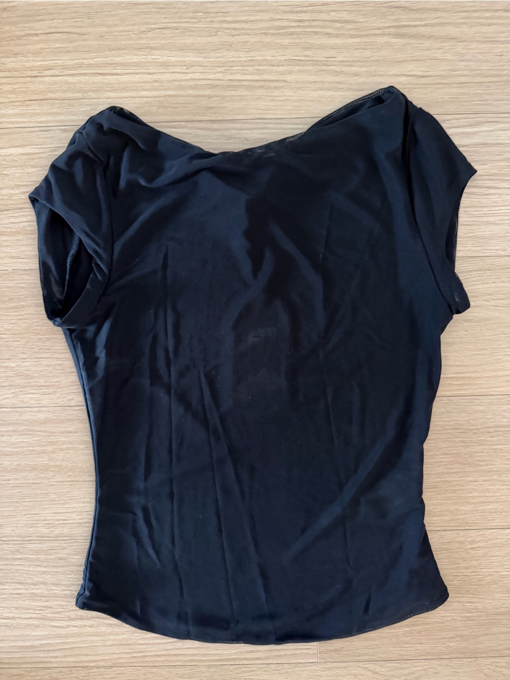 Meshki Black Scoop-Neck Short Sleeve Tee for Women
